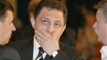 Vanghelie, suspendat din funcţia de primar